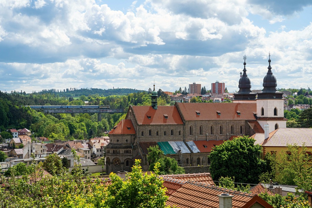 Třebíč: Město tolerance a unikátních památek, snadno dostupné vlakem Třebíč: Město tolerance a unikátních památek, snadno dostupné vlakem